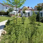 아파트 Lar Jardin - Casas Independientes Con Parking Privado 산티아고데콤포스텔라