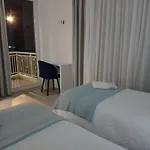 Lar Jardin - Casas Independientes Con Parking Privado アパート *