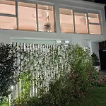 Lar Jardin - Casas Independientes Con Parking Privado *