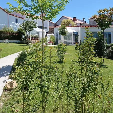 公寓 Lar Jardin - Casas Con Parking Privado 圣地亚哥－德孔波斯特拉