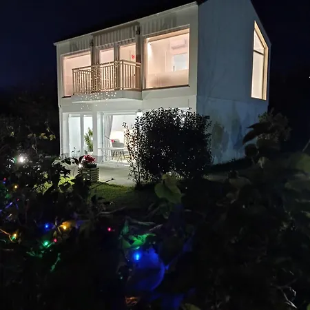 Lar Jardin - Casas Independientes Con Parking Privado アパート *