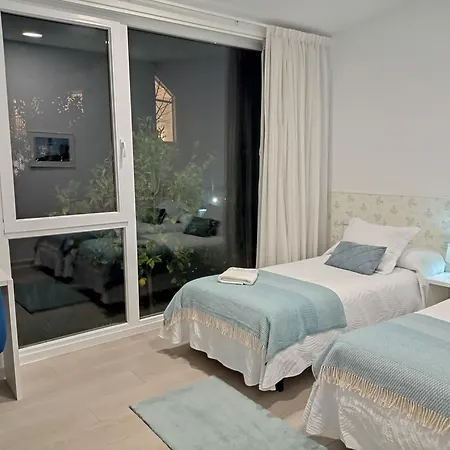 Lar Jardin - Casas Independientes Con Parking Privado *