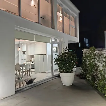 Lar Jardin - Casas Con Parking Privado 圣地亚哥－德孔波斯特拉