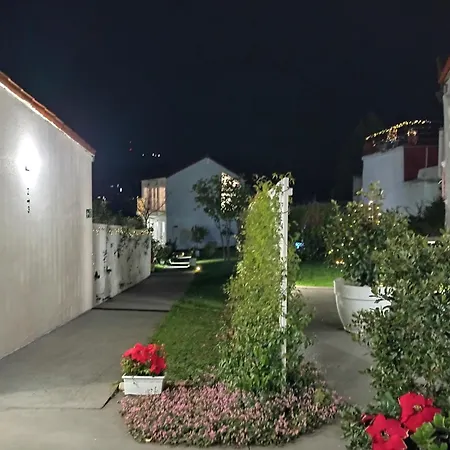 Lar Jardin - Casas Independientes Con Jardin Y Parking Privado Daire *