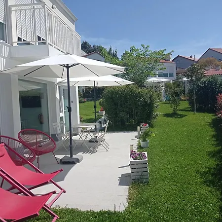 Lar Jardin - Casas Independientes Con Jardin Y Parking Privado Daire *