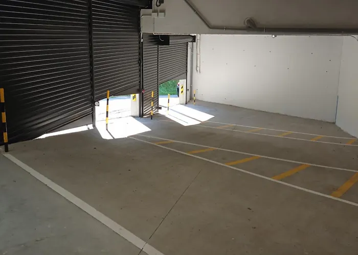 Lar Jardin - Casas Independientes Con Parking Privado