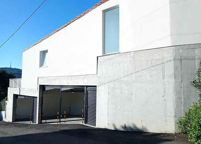 アパート Lar Jardin - Casas Independientes Con Parking Privado サンティアゴ・デ・コンポステーラ