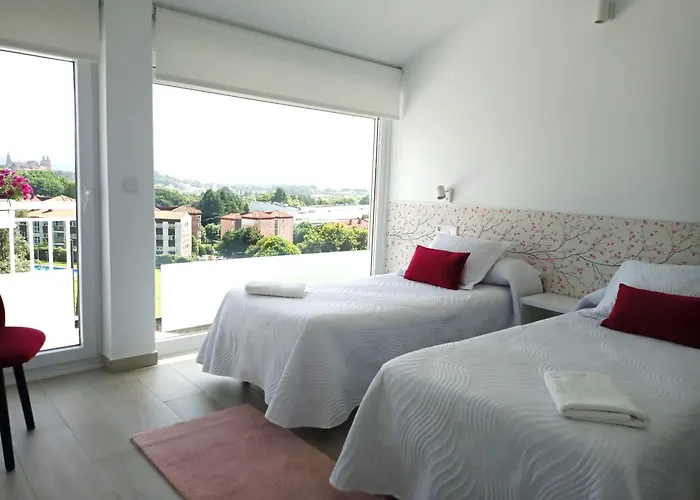 アパート Lar Jardin - Casas Independientes Con Parking Privado サンティアゴ・デ・コンポステーラ