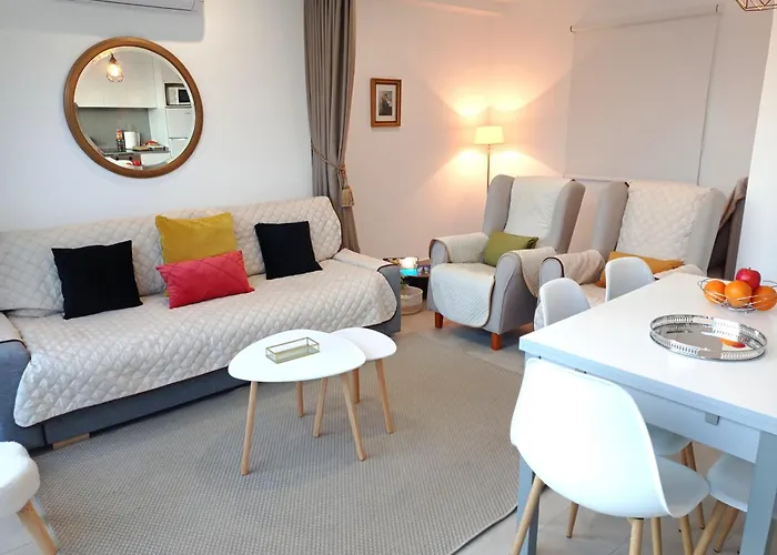 Lar Jardin - Casas Independientes Con Parking Privado アパート サンティアゴ・デ・コンポステーラ