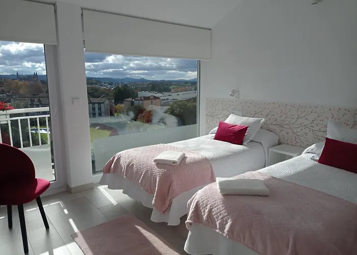 Lar Jardin - Casas Independientes Con Parking Privado