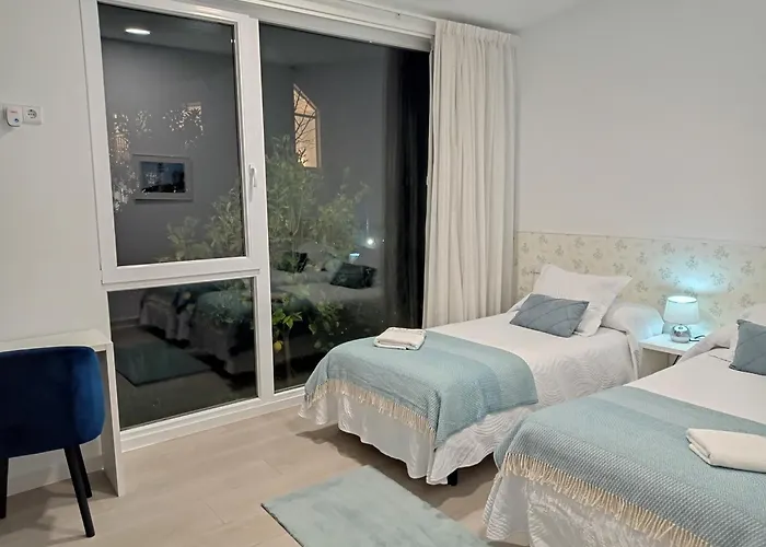 Lar Jardin - Casas Independientes Con Parking Privado *